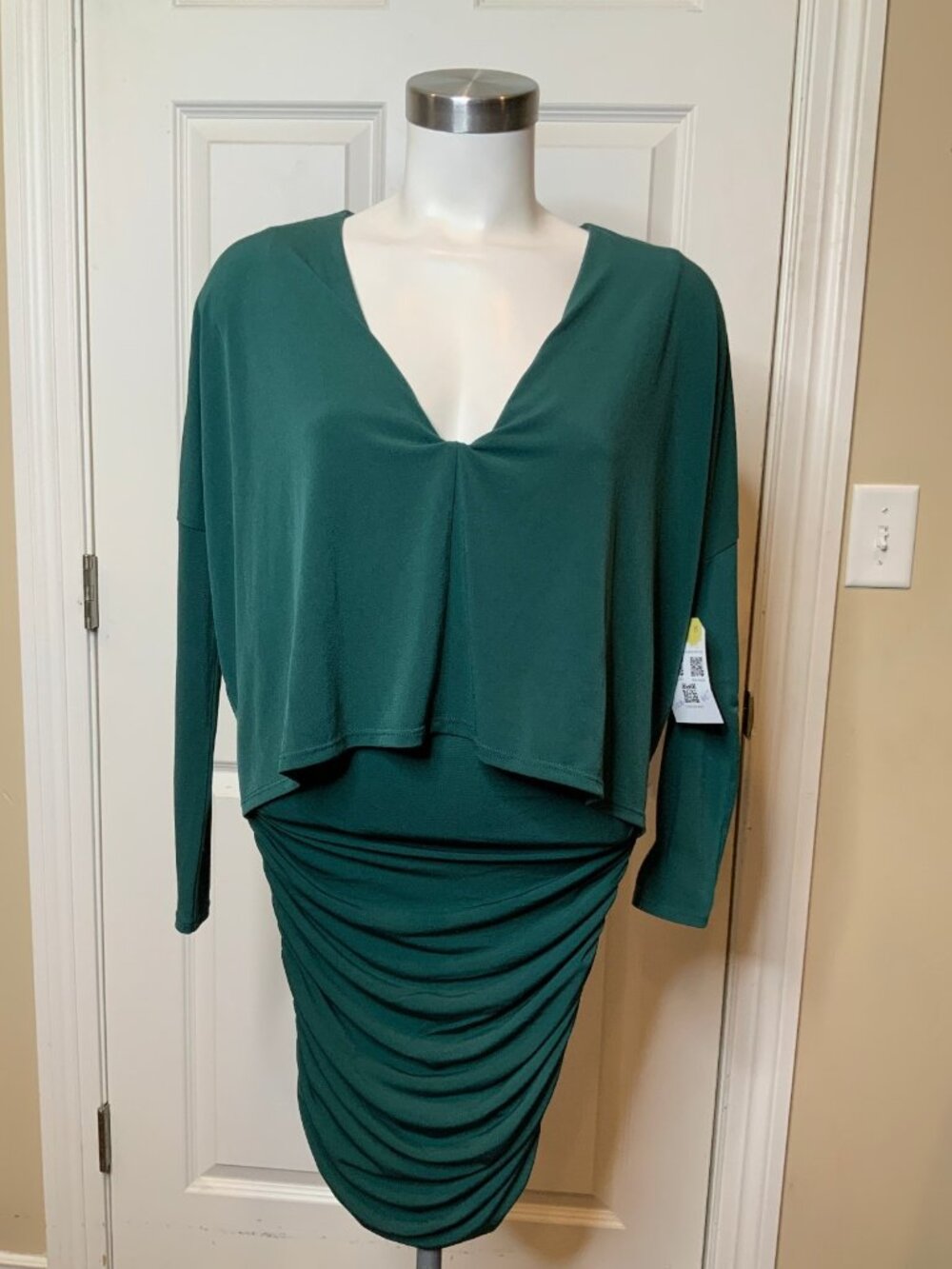 BCBG Max Azria Bright Elm Green Layered Ruched Dress NWT! $178, Size XS